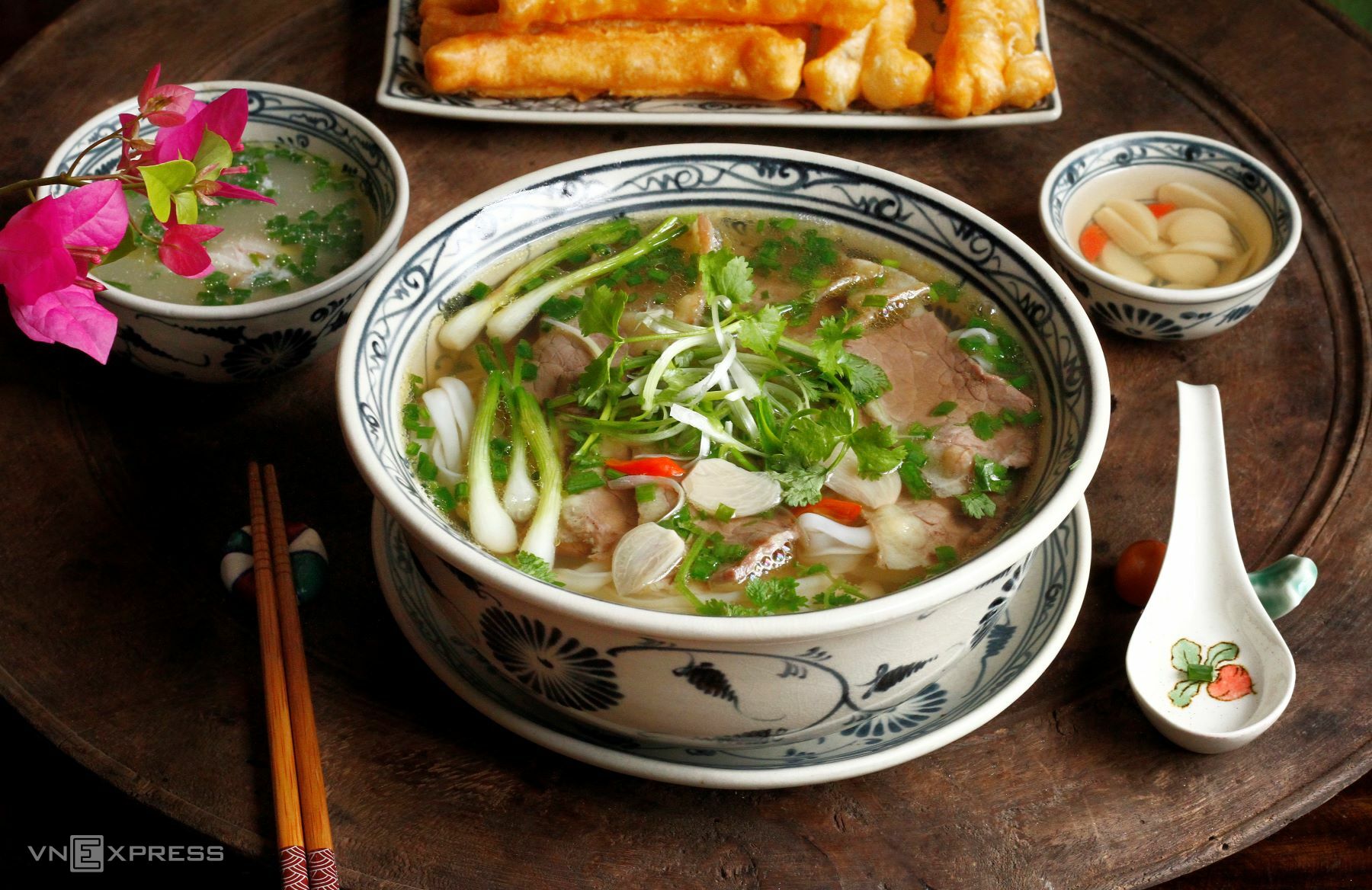 A bowl of Hanoi pho